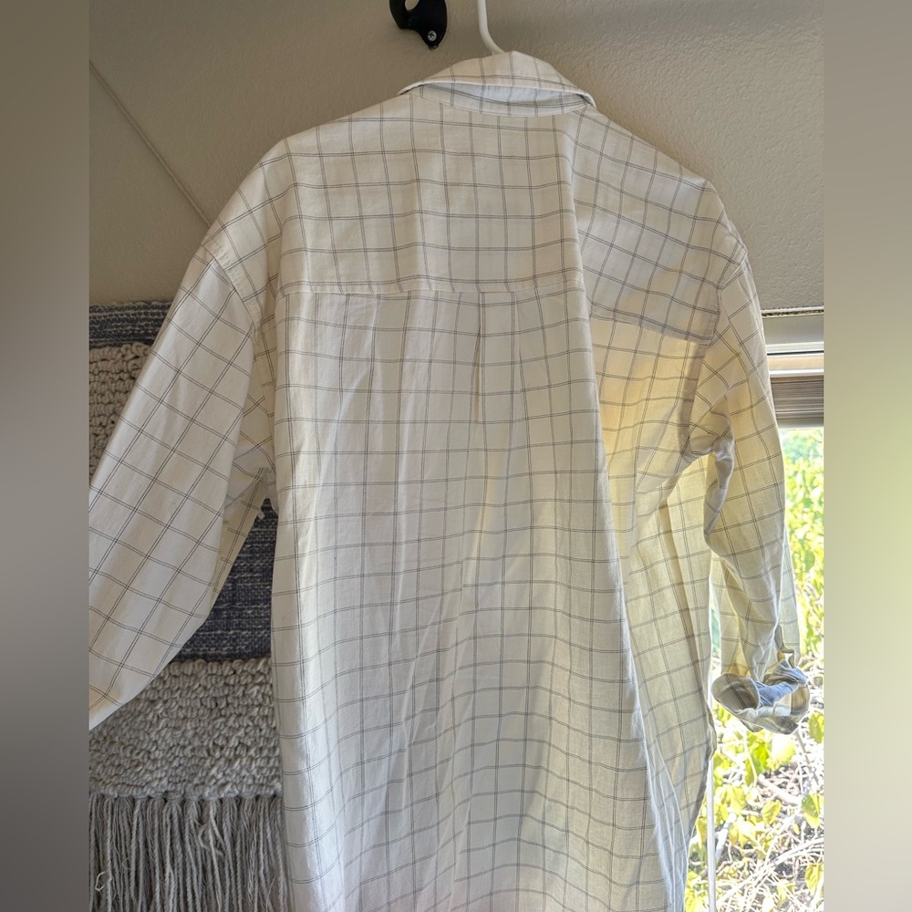 Universal Thread Checkered Button-Up Shirt - Picture 2 of 3